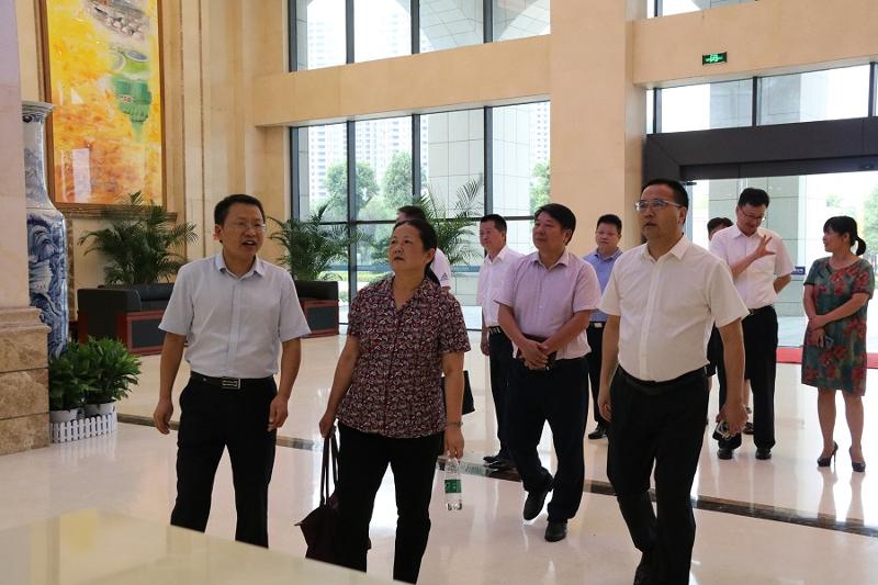 湖南省人大社會委、省總工會來公司調(diào)研