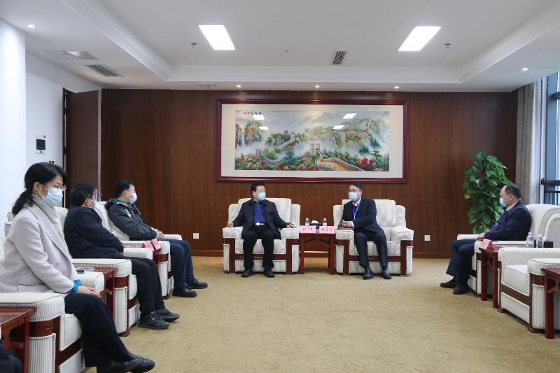 2022年12月，時任湖南省人民政府副省長、黨組成員，省國資委黨委書記陳飛到公司調(diào)研指導工作