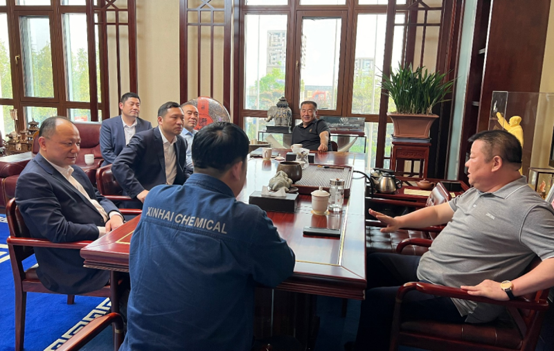 周鴻拜訪(fǎng)河北鑫?？毓杉瘓F(tuán)有限公司董事長(zhǎng)詹國(guó)海